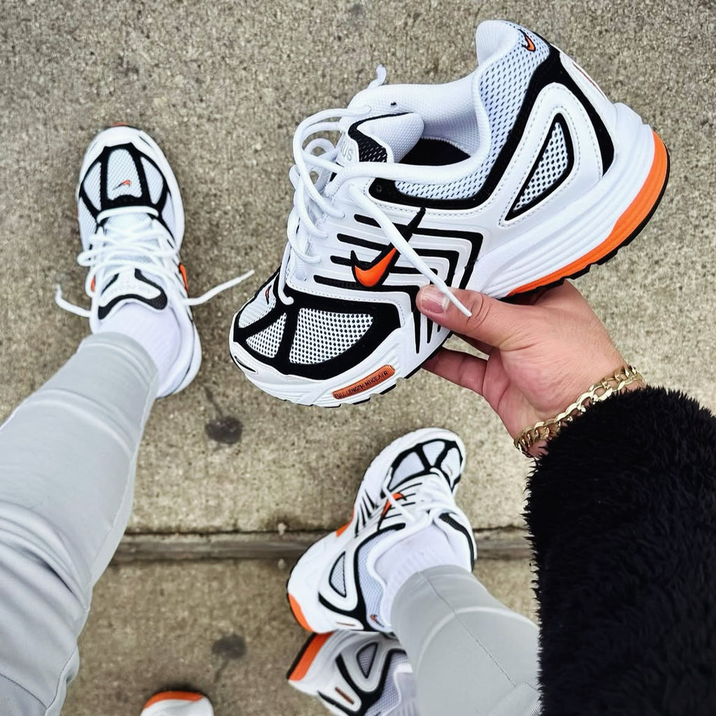 NIKE AIR MAX WHITE BLACK ORANGE