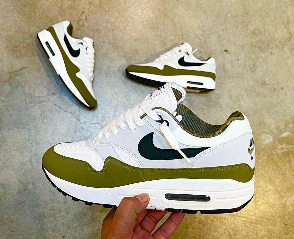 NIKE AIR MAX 1 ARMY GREEN