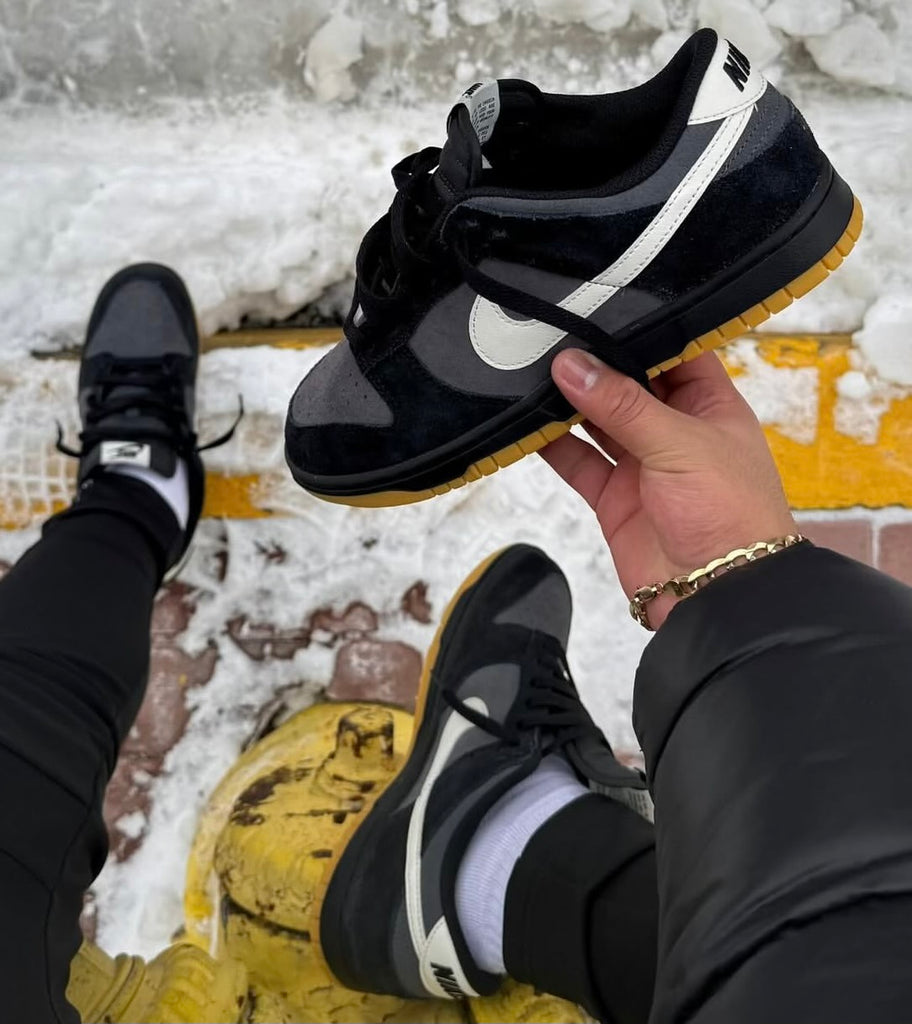 nike dunk low black smoke grey gum botT0m