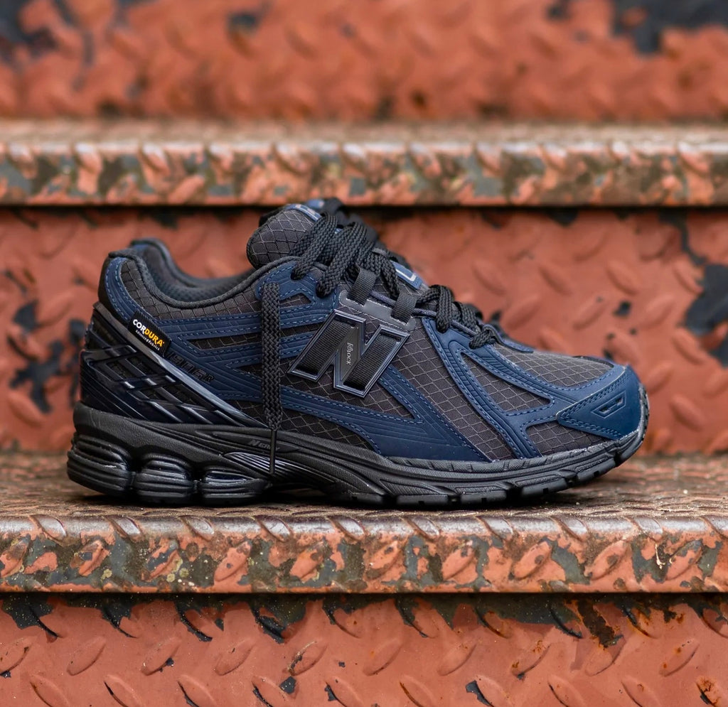 new Ba1an*e x trainer black navy
