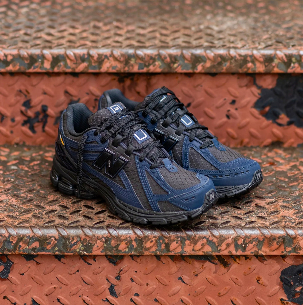 new Ba1an*e x trainer black navy