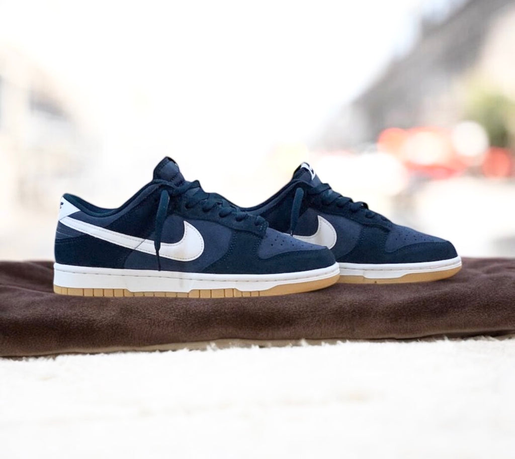 nike dunk low navy white gum botT0m
