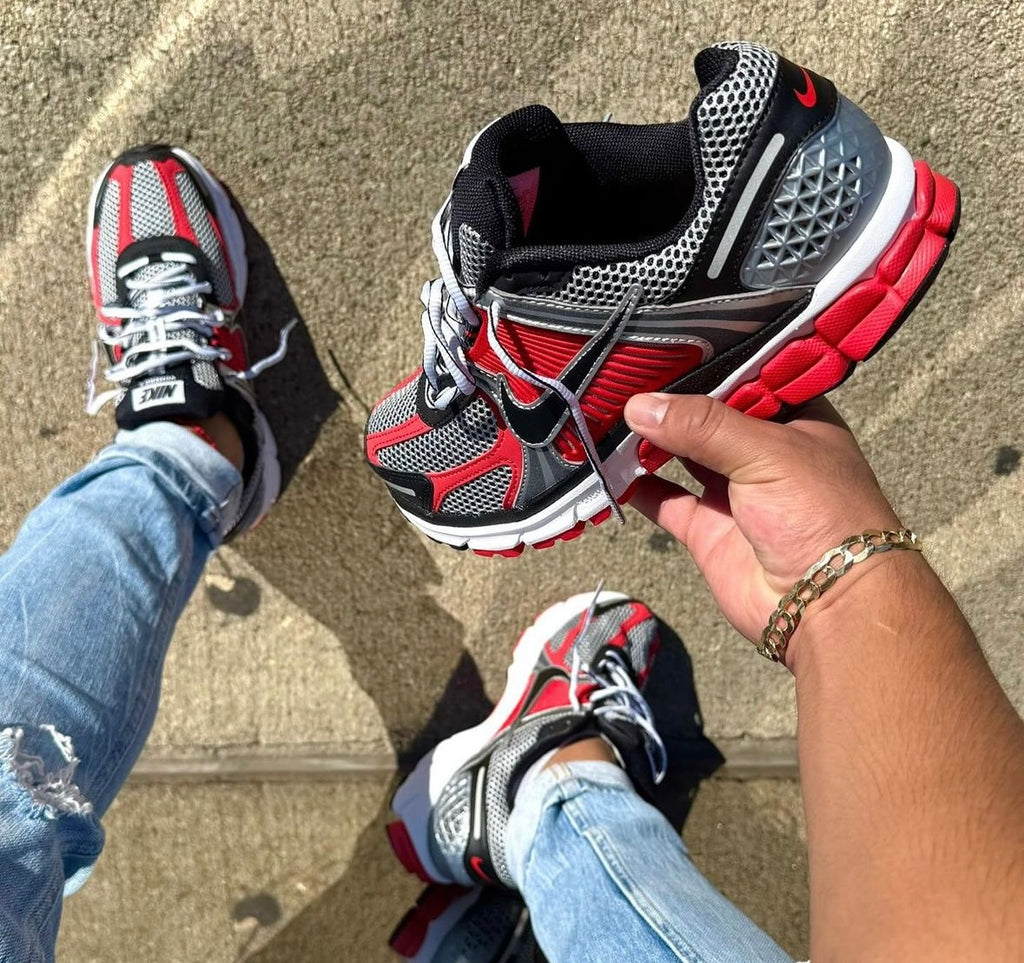 NIKE V MAX WHITE BLACK RED