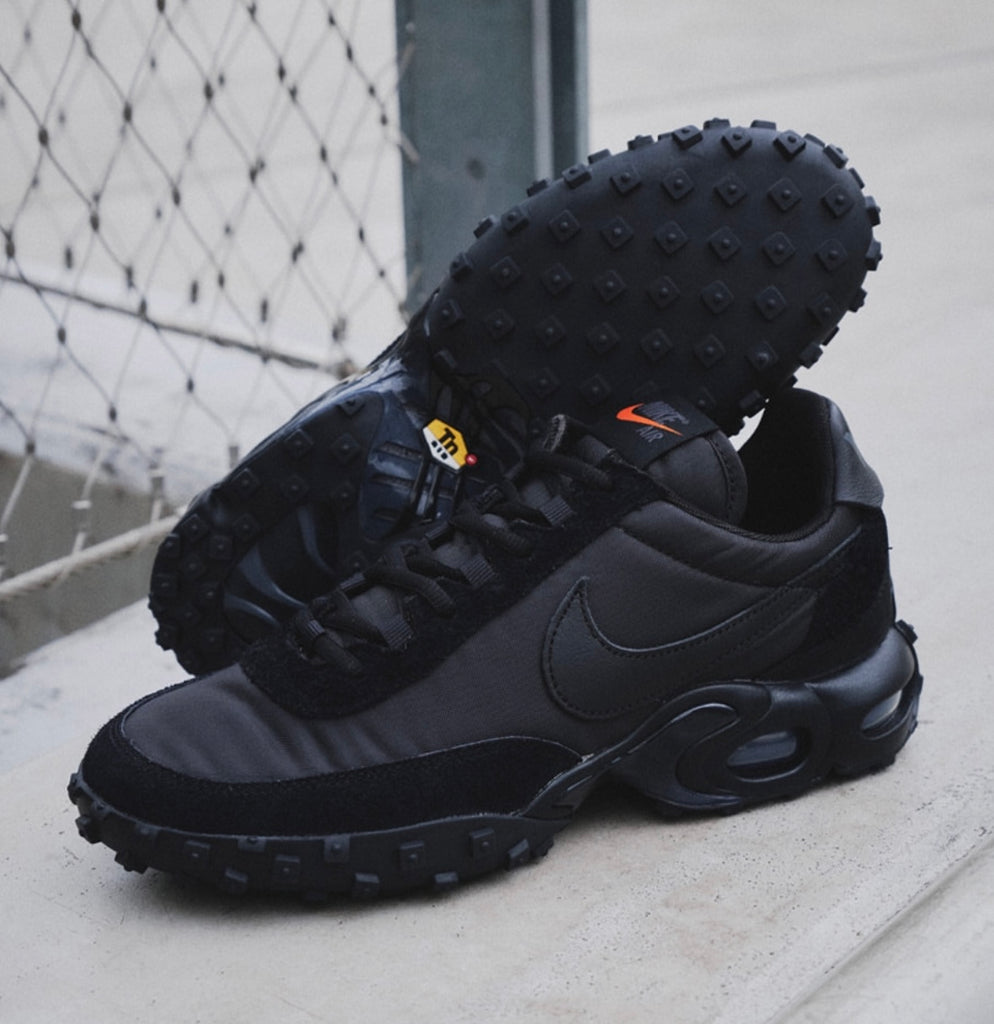 NIKE AIR MAX TRIPLE BLACK