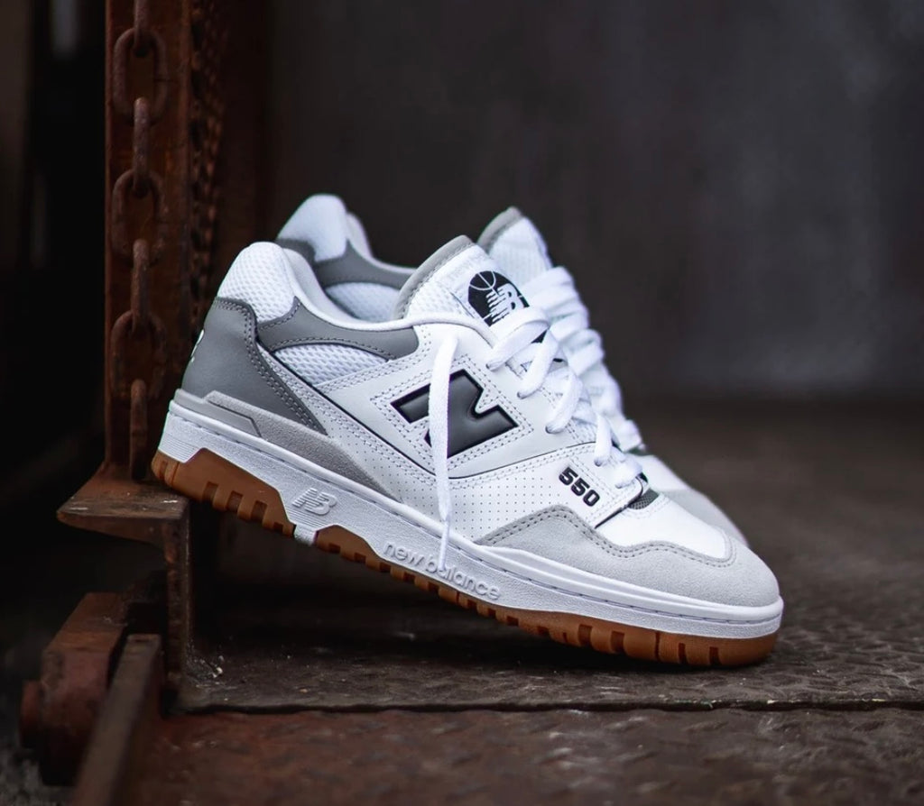 new Ba1an*e classic white grey gum bott0m