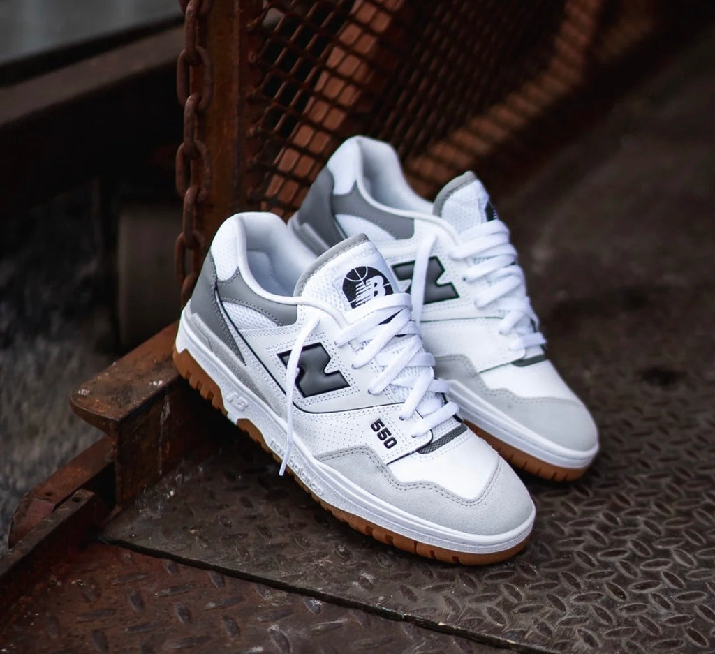 new Ba1an*e classic white grey gum bott0m
