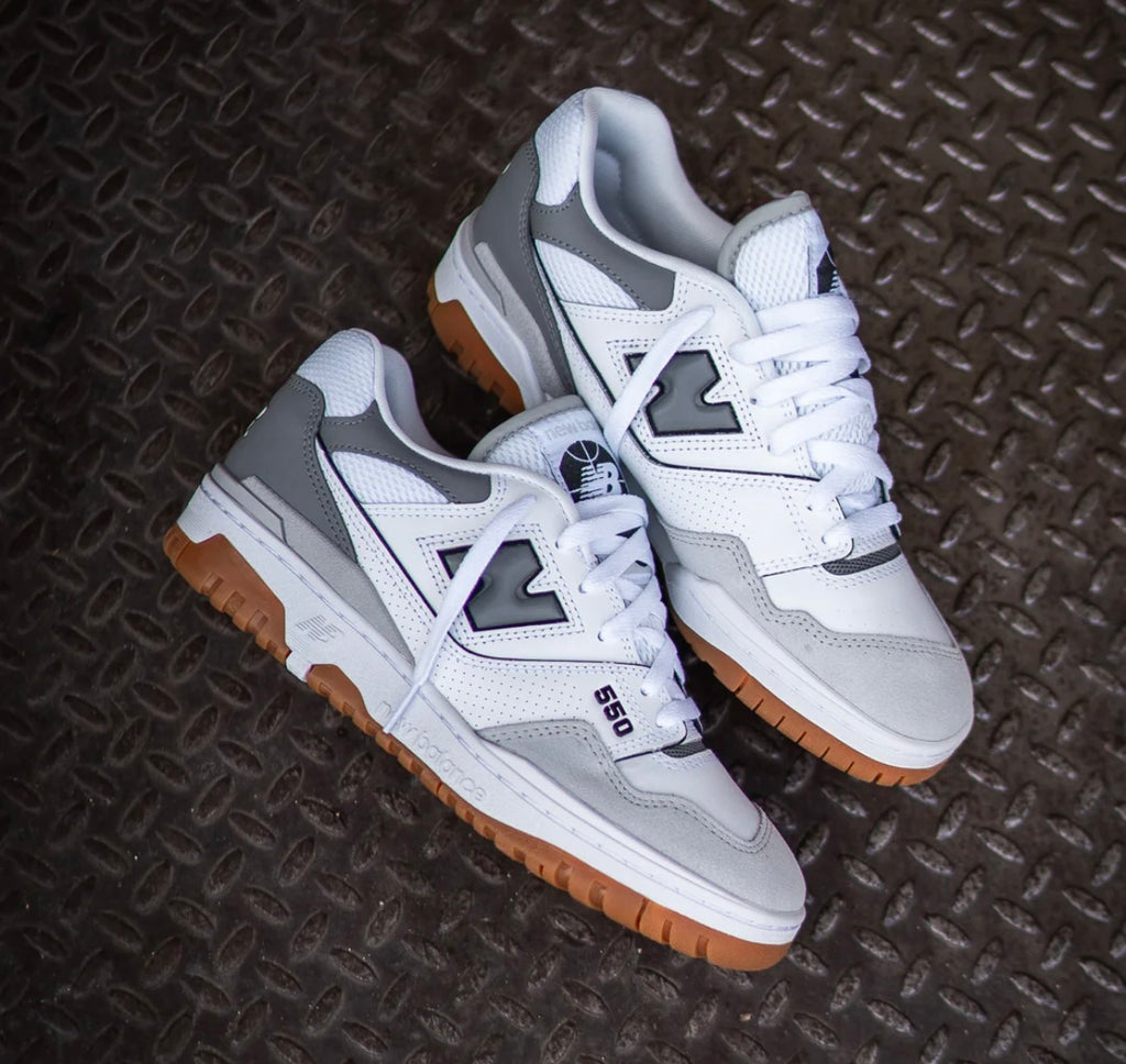 new Ba1an*e classic white grey gum bott0m