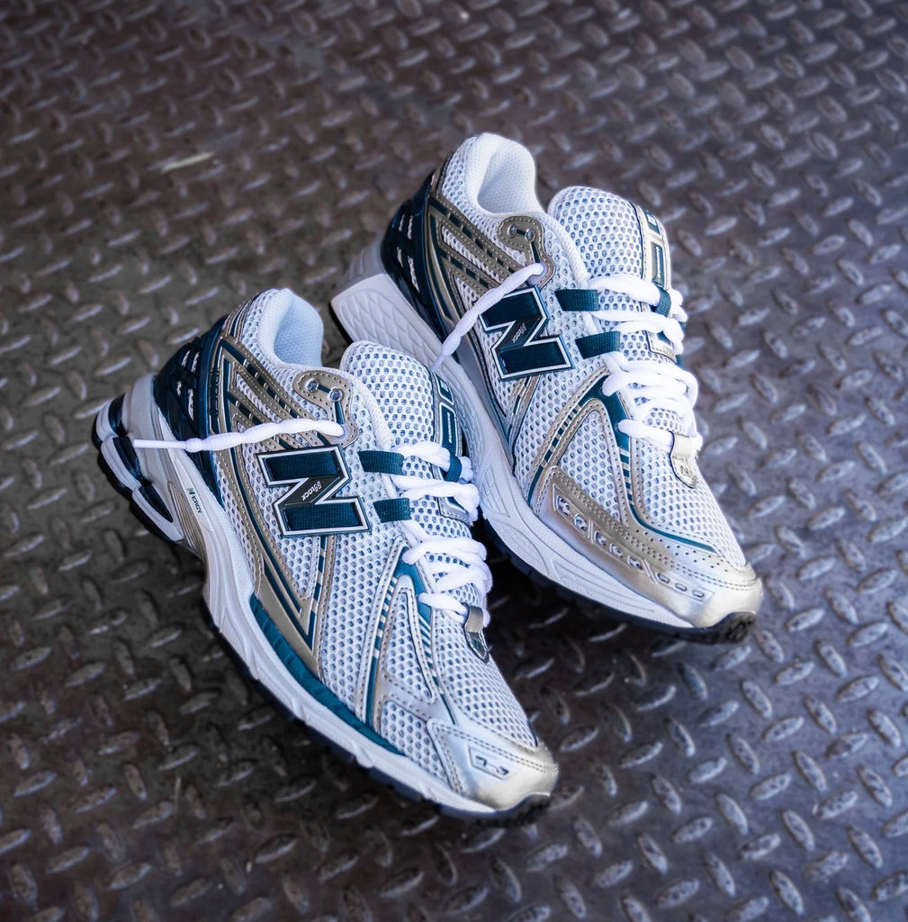 new Ba1an*e 1906 trainers white silver ice blue