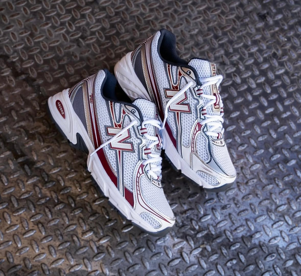 new Ba1an*e trainers white maroon silver