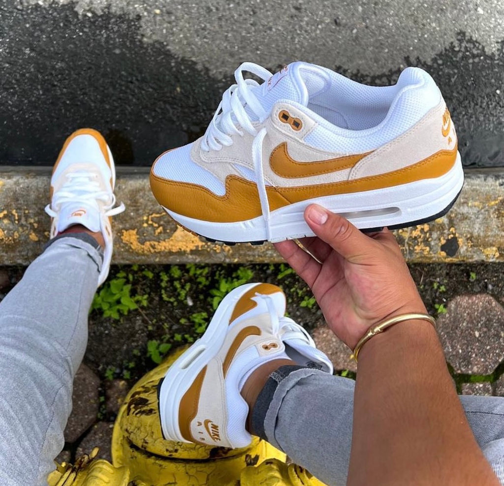 NIKE AIR MAX 1 BROWN SUGAR