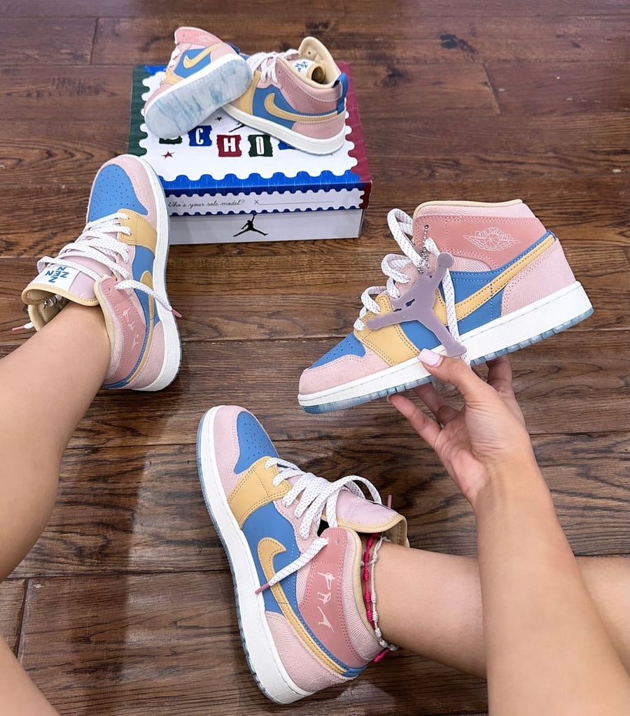 AIR JORDAN 1 SKYLINE