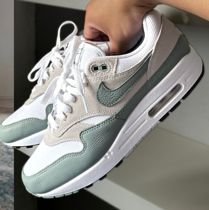 NIKE AIR MAX 1 WHITE GREY LIGHT OLIVE