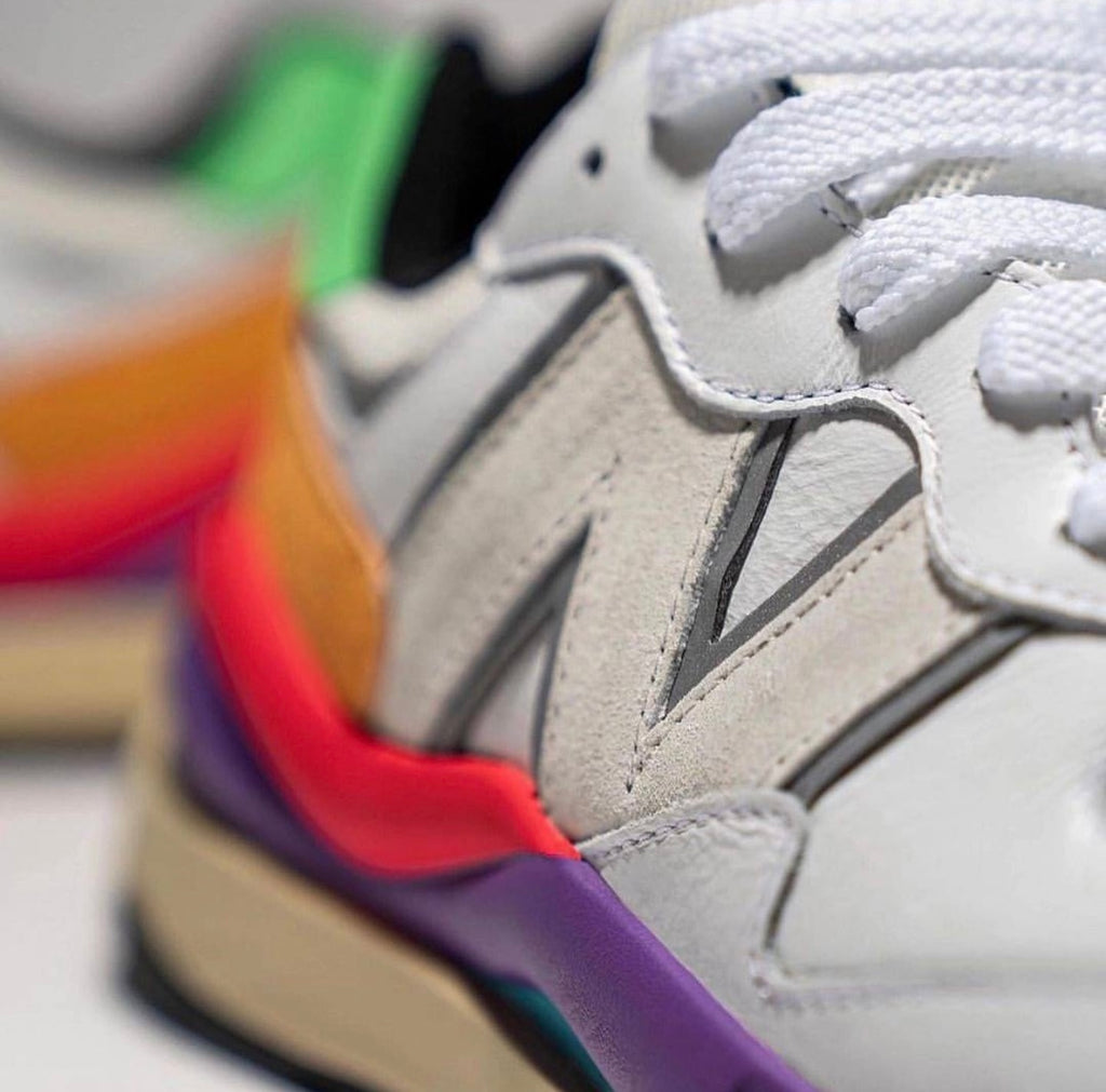 new Ba1an*e trainer white multicolor