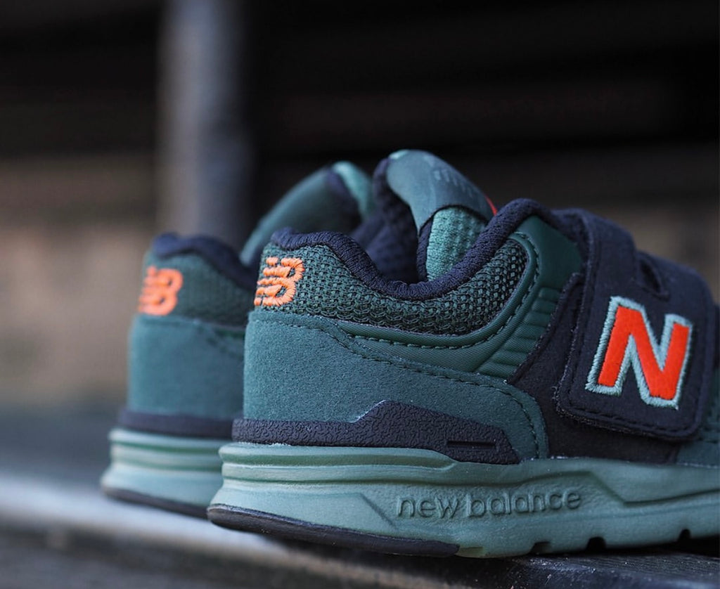 new Ba1an*e trainers forest green orange