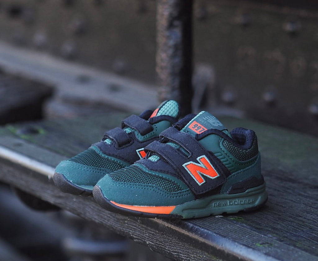new Ba1an*e trainers forest green orange