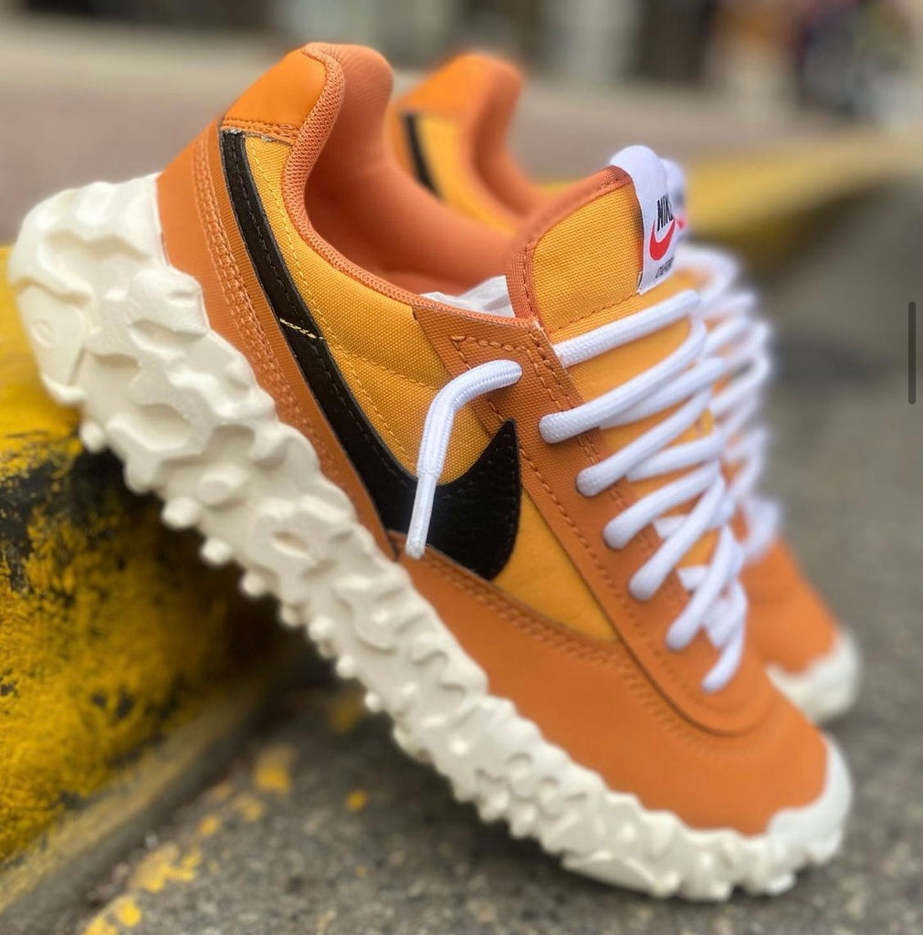 NIKE DAYBREAK ORANGE BLACK